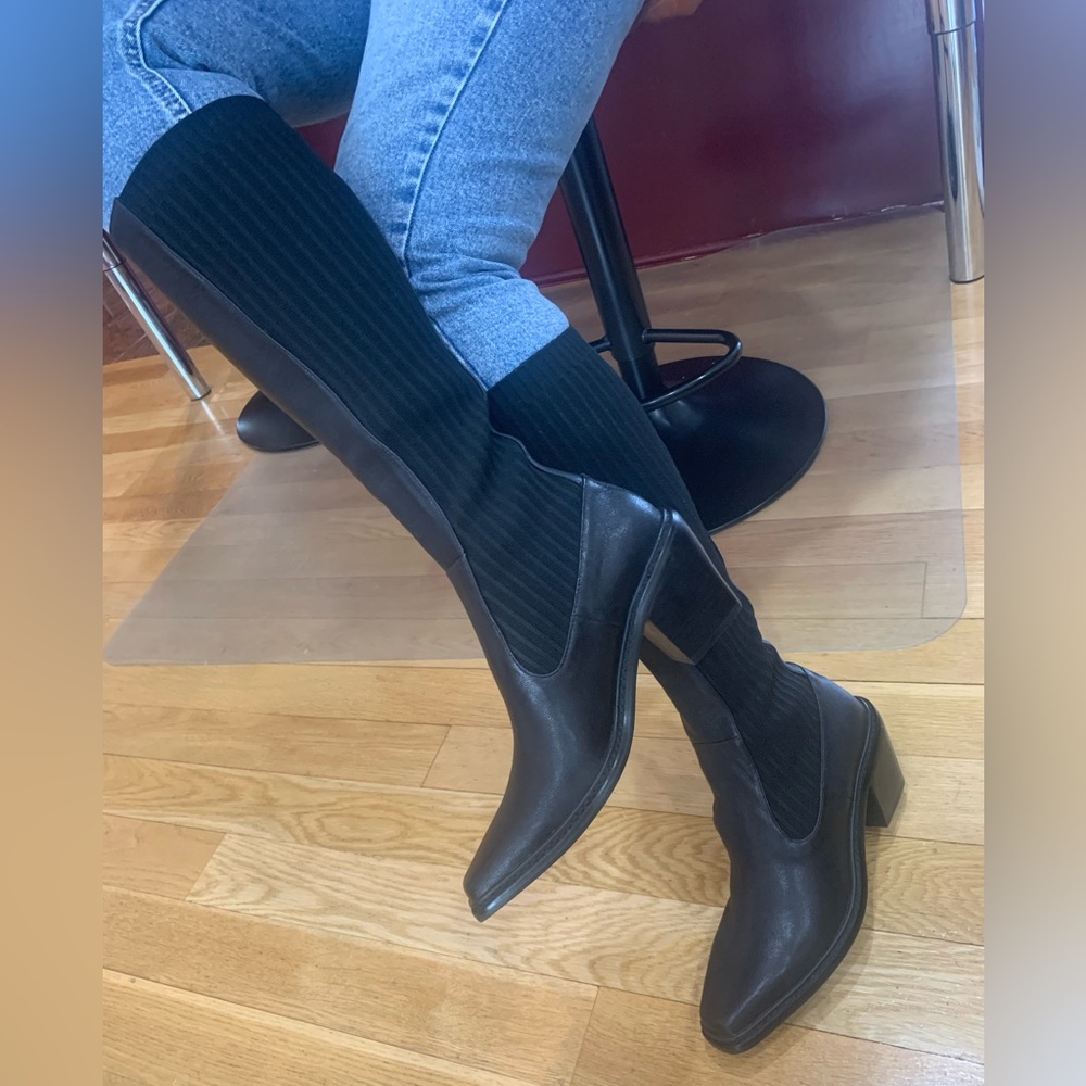 Caverley Women Classic Black Chelsea Block Heel Boots .Made in Australia.Leather